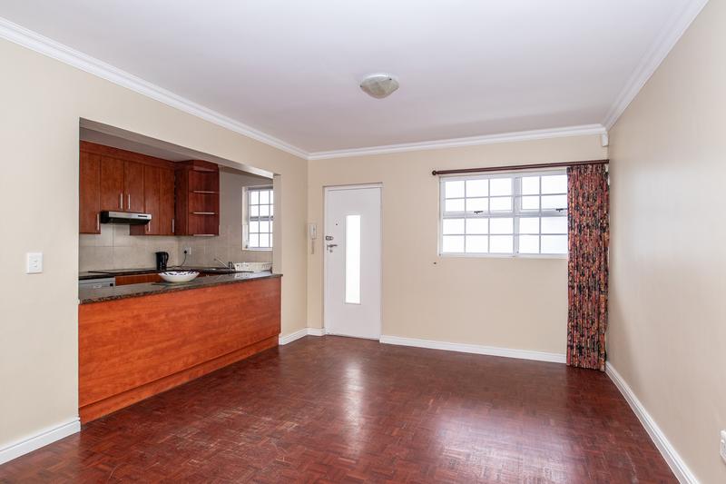 3 Bedroom Property for Sale in Sea Point Western Cape